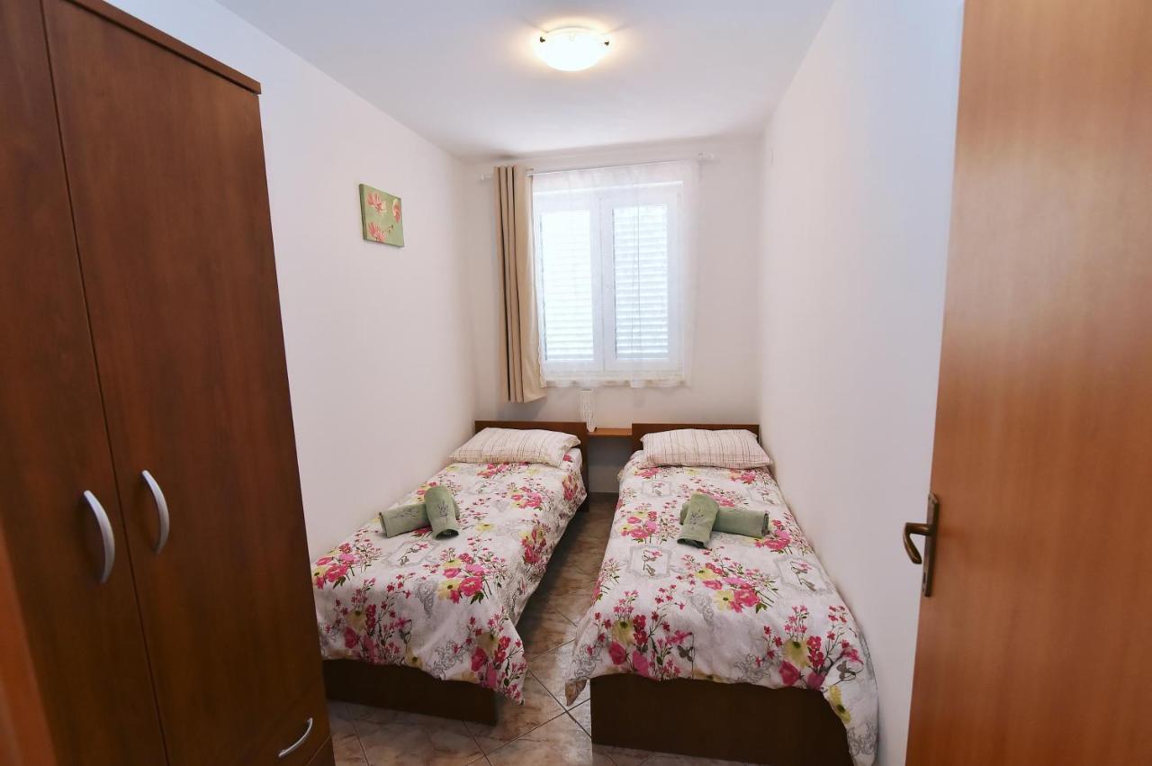 Apartments Luni II バスカ エクステリア 写真